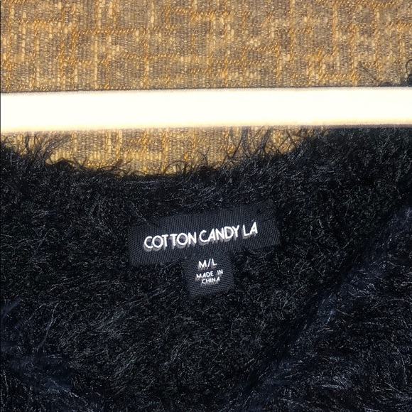 Faux Fur Short sleeve top - Picture 2 of 2